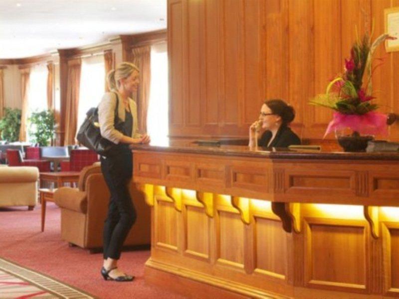 Falls Hotel&spa