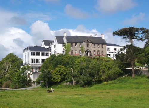 Falls Hotel&spa