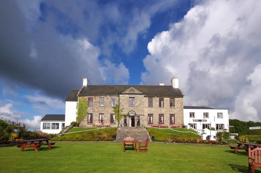Falls Hotel&spa